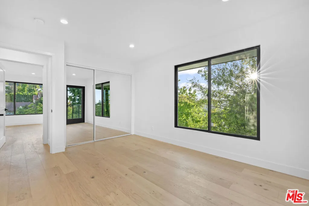 18101 Green Meadow Drive, Encino, California 91316 home-pic-32